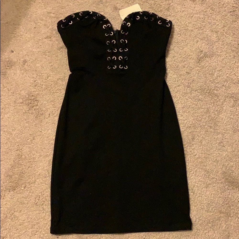 3/$30 🌟 Forever 21 Strapless Little Black Dress
